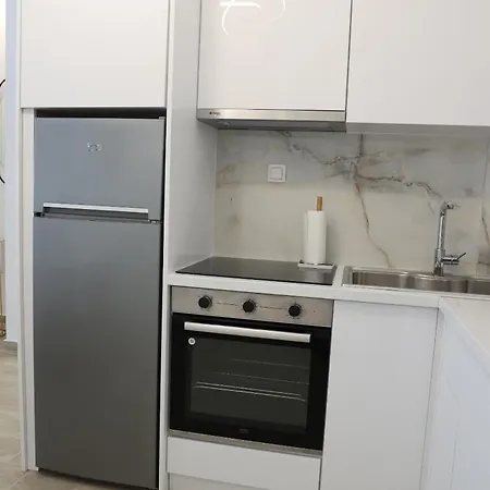 Iliana's 2 Apartment *