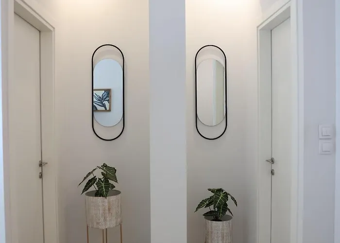 Iliana's 2 Apartment *